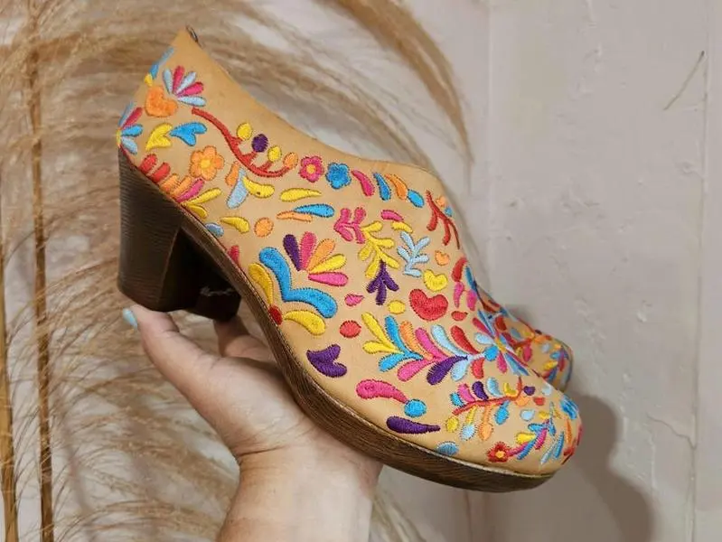 Stella low heel - embroidered Mexican wedges - Mexican huarache - Mexican heels - Huarache mexicano - Mexican sandal huarache