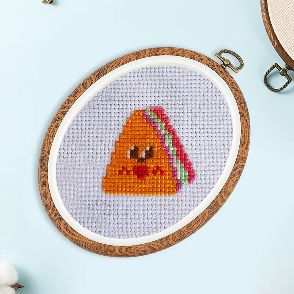 Faux Wood Grain Plastic Embroidery Hoops - Round/Oval Cross Stitch Frames (80g), Fabric-Friendly Design, Non-Slip Stability, Secure Fabric Hold, Portable & Easy to Store for Travel & Daily DIY Needlework Projects, Portable And Easy To Store, Everyday Use