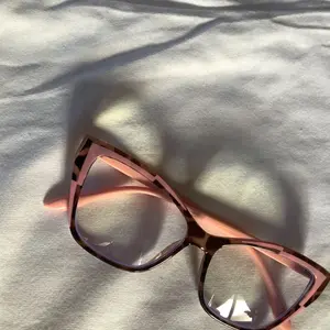 Elegant cat eye reading  for women-fashionable color block design, anti-blue light, 1.0 to 4.0 strength trendy casual stylish  vision correction rave lightweight frame sun  unisex vintage eyewear men ok glass