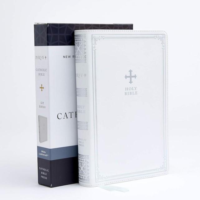 NRSV Catholic Edition Gift Bible, White Leathersoft (Comfort Print, Holy Bible, Complete Catholic Bible, NRSV CE): Holy Bible Imitation Leather