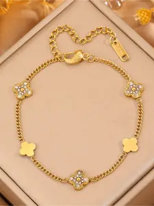 1 new high-quality stainless steel four leaf flower diamond inlaid bracelet, versatile and high-end bracelet, exquisite and unique jewelry, suitable for daily wear, vacation and Valentine's Day gifts