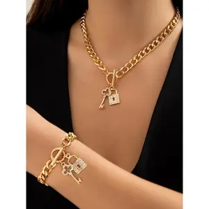 Women's Fashion Lock & Key Pendant Chain Bracelet & Necklace (2pcs), with Rhinestone Decor, Fashion Jewelry for Party, Daily Clothing Decor, Trendy All-match & Exquisite Jewelry for Birthday Gift, Fashionable Jewelry Set