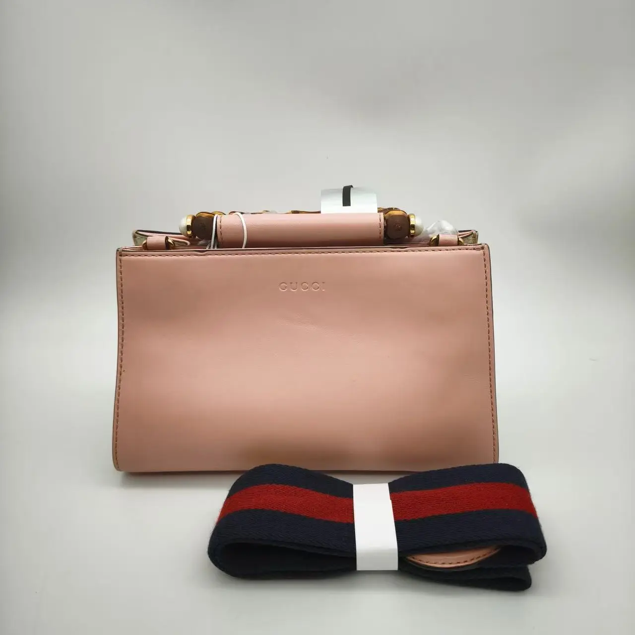 Pre-owned GUCCI RL2 pink bamboo handle bag 23748133
