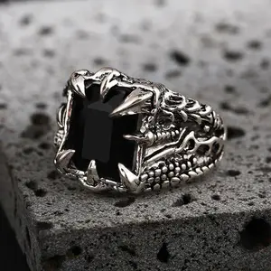 Gothic Blue and Red Crystal Zircon Evil Demon Dragon Claw Ring for Men Gram Biker Punk Rock Hip Hop Opening Rings Cool Jewelry