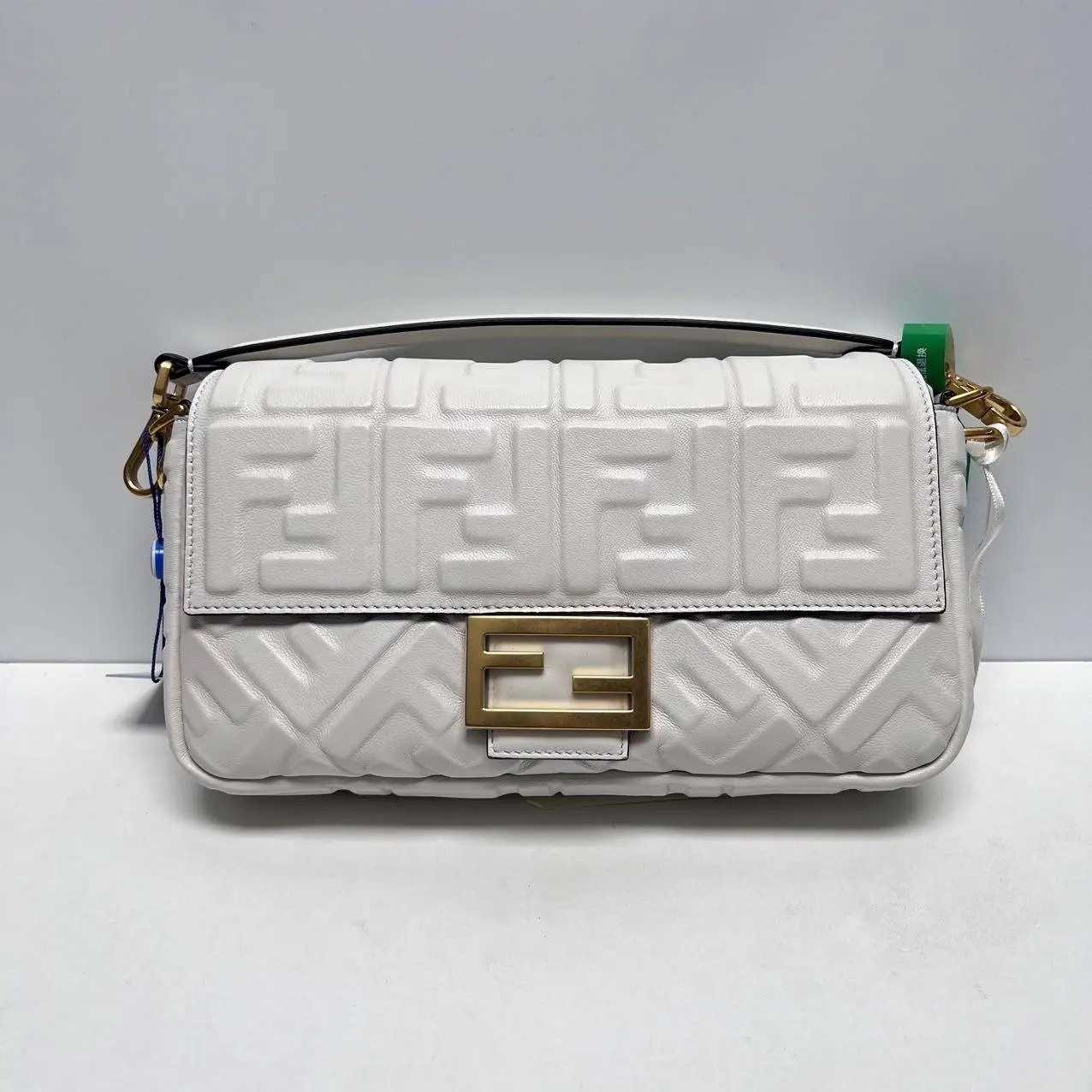 Pre-owned FENDI Calfskin Shoulder Bags Baguette Medium Embossed Midi White