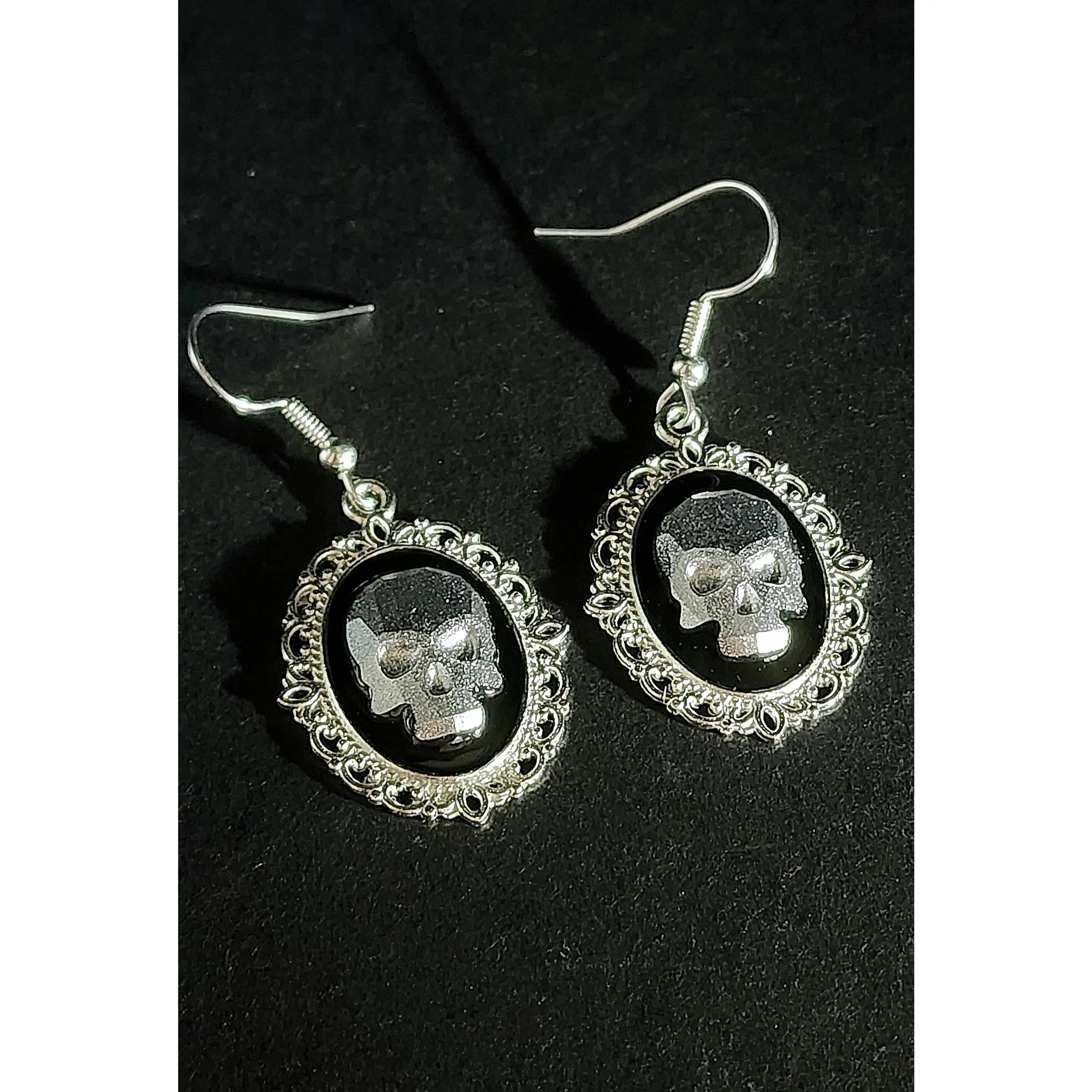 Female Dark Silver Alloy Pirate's Treasure Costume Earrings - Hypoallergenic Fashion Jewelry Accessory, Packs of 1