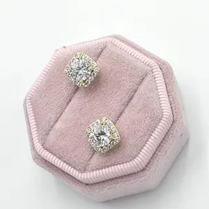 Unisex Small Square-Cut Zircon Clip Earrings, Metal-Coated Synthetic Costume Jewel, Sparkling Gems, Elegant Fashion Accessories for Everyday Wear