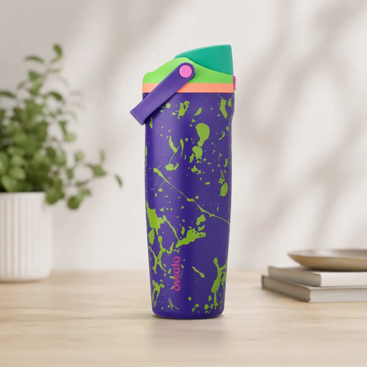 Owala FreeSip 30oz Insulated Stainless Steel Water Bottle – Electric Feel, Leak Proof, BPA-Free, Vacuum Insulated Tumbler for Sports, Travel & Daily Use
