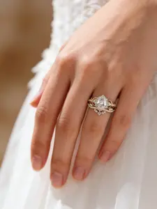 Vintage Cubic Zirconia Marquise Cut Floral Engagement Ring Set Leaf Engraved Golden Wedding Ring Set Party Anniversary Jewelry Gifts