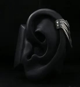 Arrow White Brass Ear Cuff