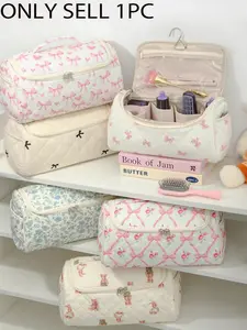 Colorful Fluffy Quilted Cosmetic Bag with Wrist Strap, Soft Fluffy Cosmetic Bag, Beautiful Soft Travel Bag for Women, Cute Zip Skin Care Brush Organizer, Makeup Pouch, Makeup Storage Bag
