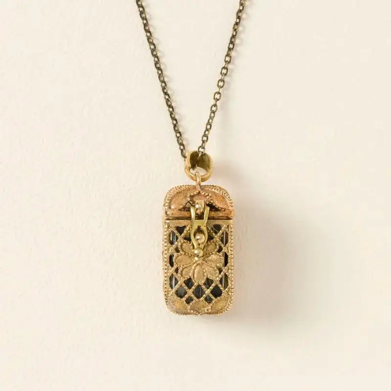 Serelune Tarot Jewelry Tiny Tarot Deck Necklace, Brass Cage Big Pendant, Exquisite Costume Jewelry with Major Arcana Cards Whimsical Jewelry Gifts Girlfriend Emo Accessories Vintage Jewelry
