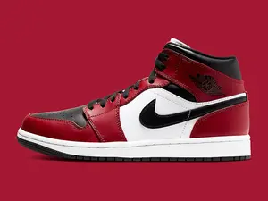 Nike Air Jordan 1 Mid Chicago Black Toe 554724-069 Men’s Shoes NEW
