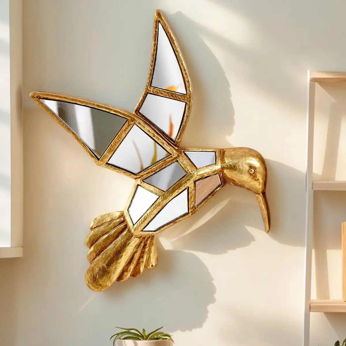 Resin Hummingbird Wall Hanging Decor, Mirror Surface Design, Perfect for Bird Lovers & Home Parties, Creative Animal Display, Hanging Room Decor, Home Decor Ornaments