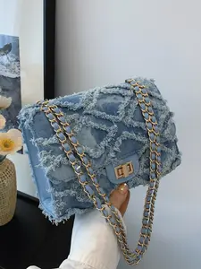 Retro wash jeans one-shoulder handbag, personality classic chain crossbody bag, Flap crossbody purse , fashionable and casual street style one-shoulder underarm bag, fashionable and exquisite for daily commuting, shopping and dating.