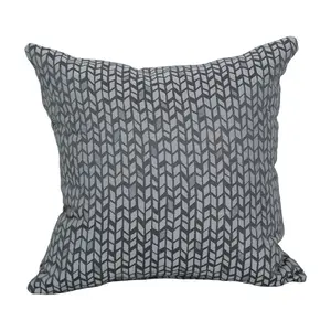17-inch Jacquard Throw Pillow with Insert 9910-S1-ID-082