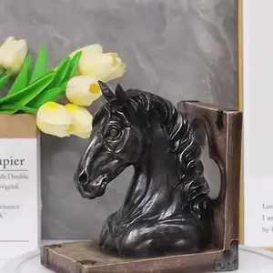 Vintage Horse Head Bookend | Turn your messy shelf into a cozy farmhouse library corner!#FarmhouseDecor #BookLovers #EquestrianDecor