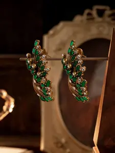 1 pair of retro light luxury fan shaped diamond studded earrings, suitable for daily wear, vacation dates, and other occasions, and also a surprising and exquisite small gift.