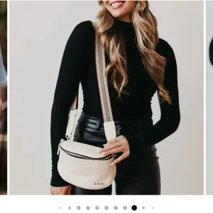 Elegant Crossbody Bag with Adjustable Strap and Zip Closure, Perfect for Everyday Use