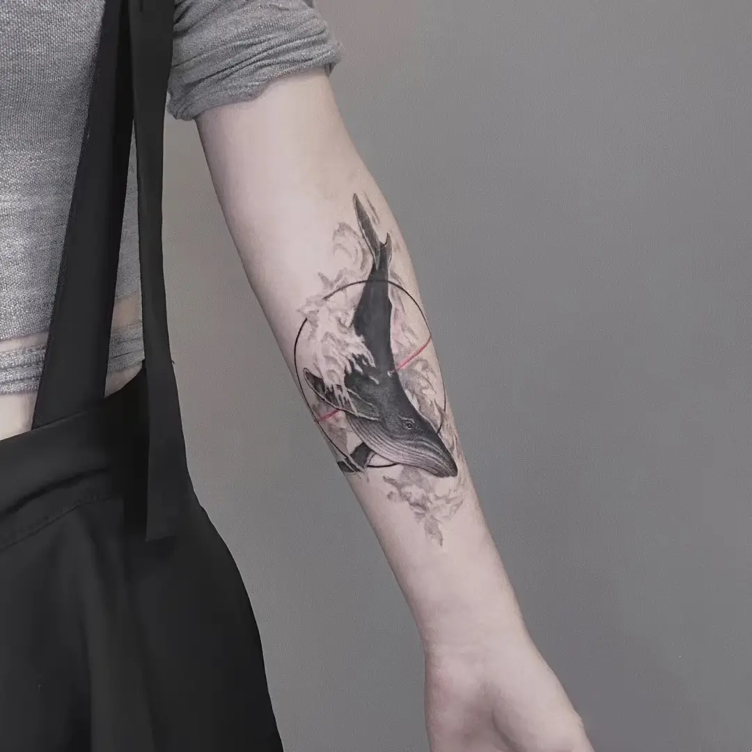 6 large herbal tattoo stickers, including 1 whale element and 5 random styles, lasting 7-15 days, waterproof and durable, realistic effect, suitable for people who are afraid of pain and don't want tattoos