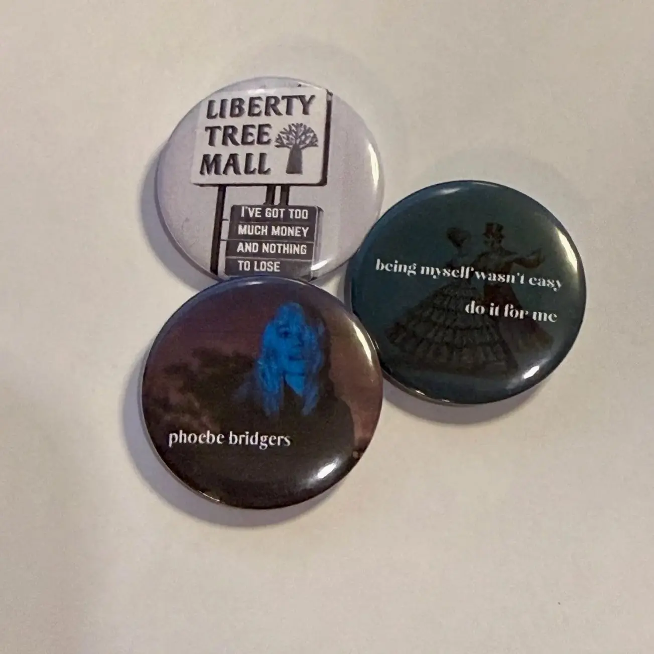 3 Styles Phoebe Bridgers Inspired Button Pin