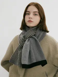 High-end Line Scarf - Korean and Japanese Niche Retro Charm Unisex Couple Versatile Warm Winter Knitted Scarf Soft Warm Shawl