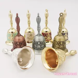 1PC Retro Metalen Tone European Style Hand Bell Craft Decoratie Alarm Bell Handicraft Christmas Bell Wind Bell Christmas Craft