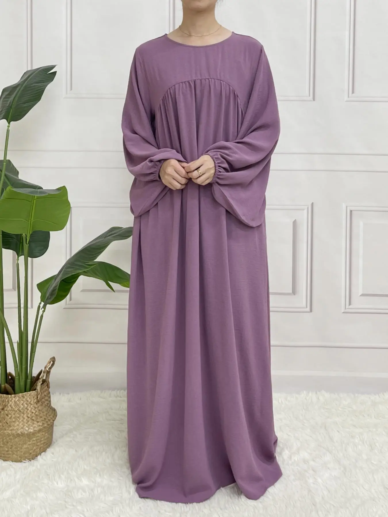 Arabic Clothing-Solid Bishop Sleeve Kaftan, Modest Round Neck Long Sleeve Maxi Arabian Dress, Women's Islamic Clothing for Daily Vacation Party