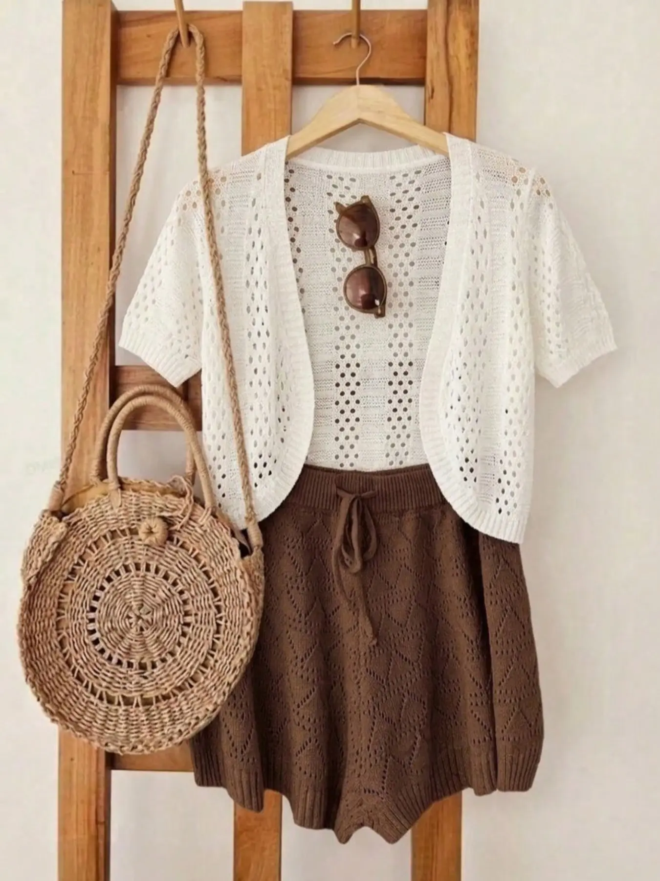 Fashion New Casual Hollow Out Knit Short Sleeve Cardigan, Lightweight Women's Shawl, Summer Design Outerwear, Sun Protection Vest