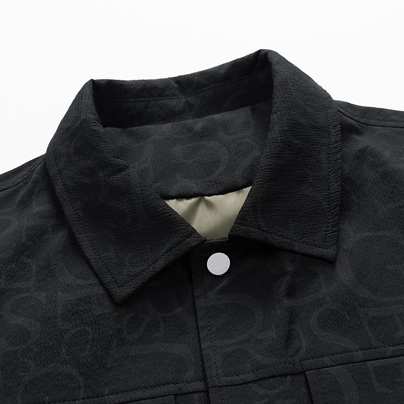 American retro full-printed tooling jacket, dark pattern jacquard multi-pocket design, a set of daily commuting, going out on the street, and skateboarding are done, and the atmosphere is full