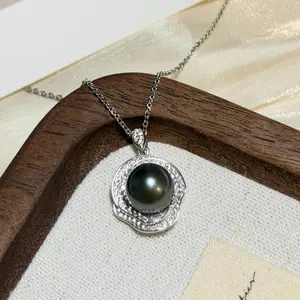 PEARLISM Tahitian Black Pearl Pendant 8-9mm Round Shiny Flower Design Classic Elegant Jewelry Gift for Women Christmas Gift with Free Chain TSBP001