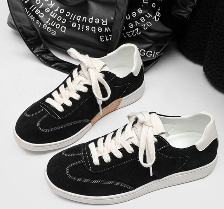 Preppy Style Must-Have: Two-Tone Suede Retro Sneakers for Men