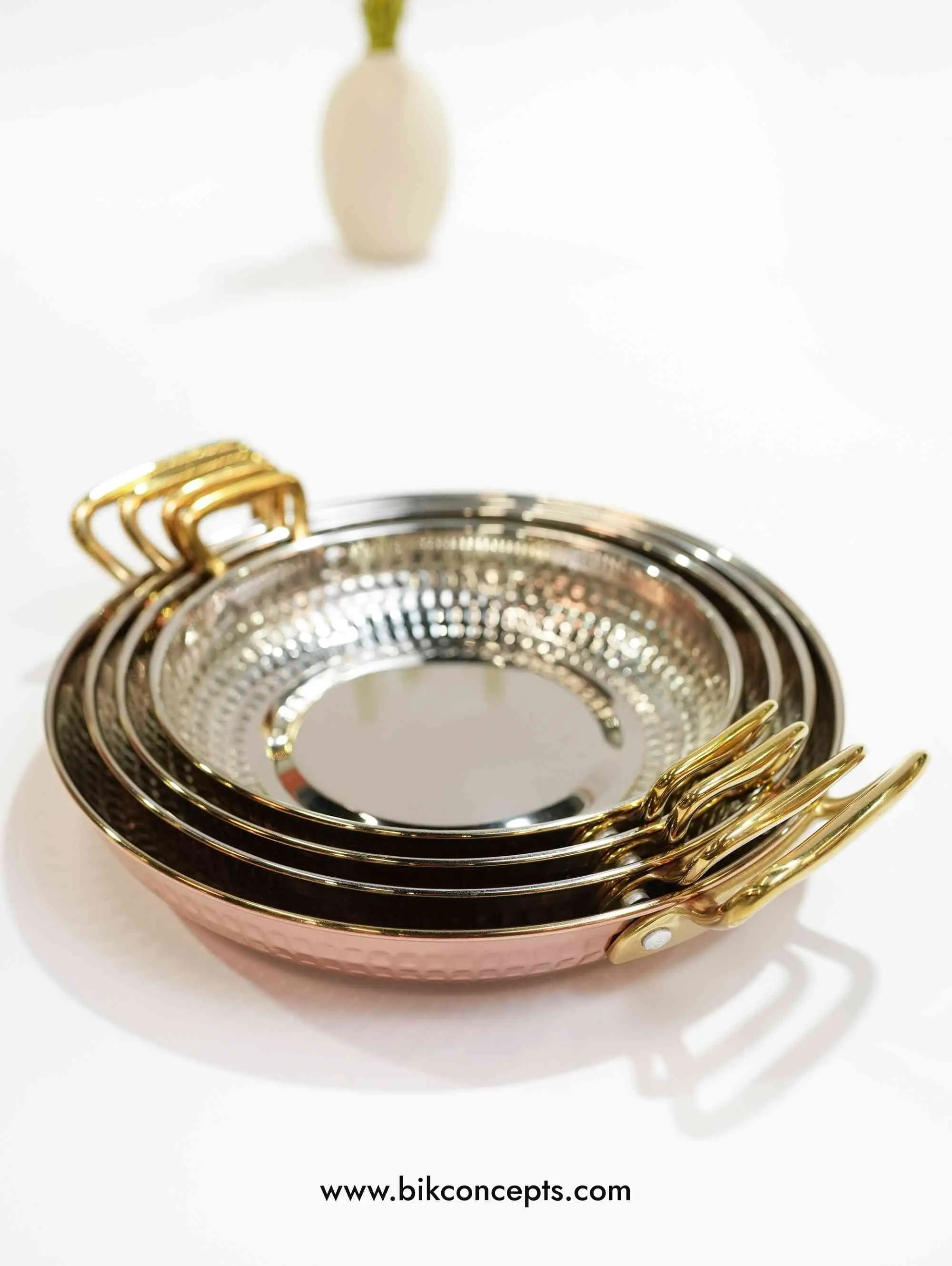 Shallow Hammered Serving Dish – Luxury Stainless Steel Platter