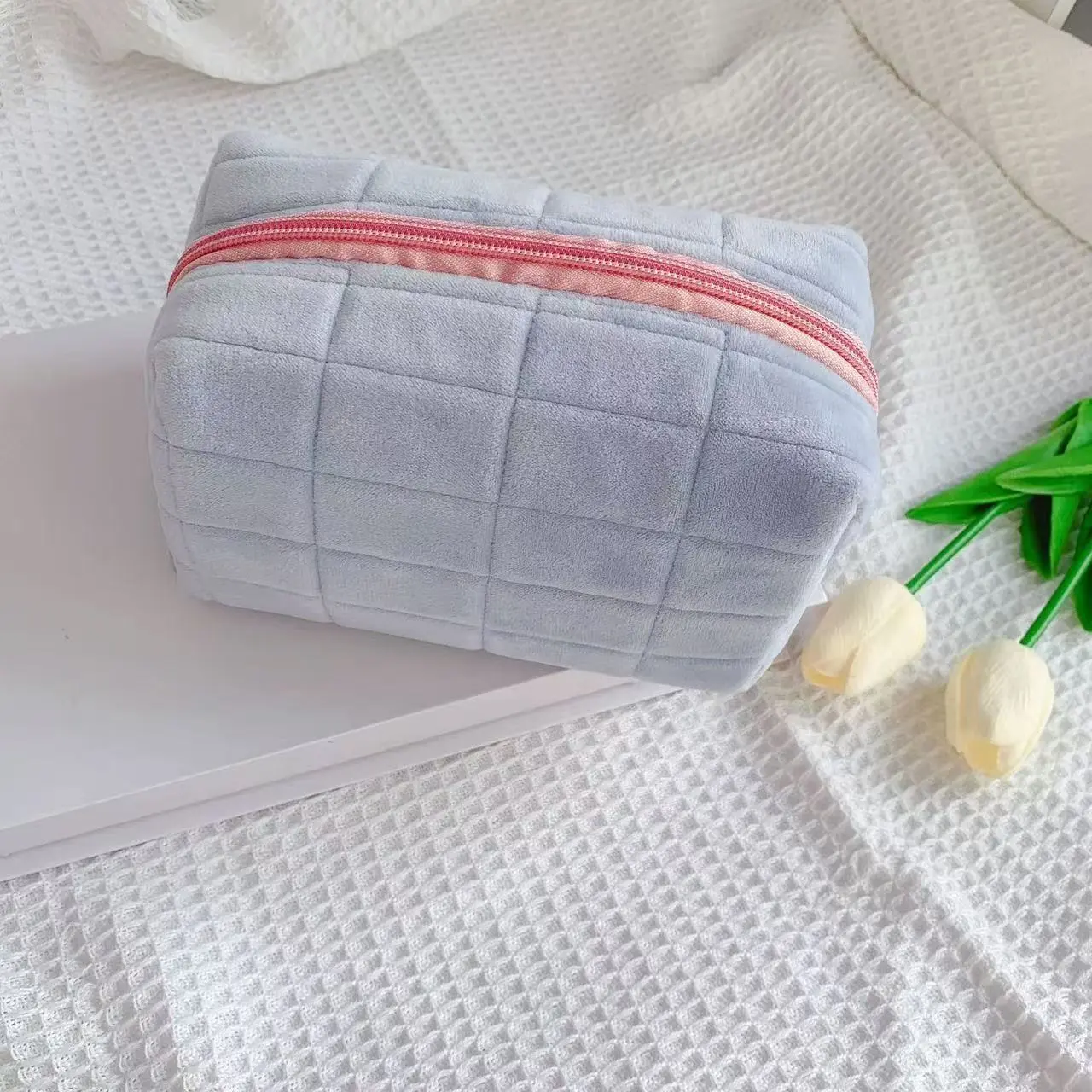 Portable Makeup Bag Organizer, Small Design Compact Travel Toiletry Pouch, Travel Essentials, High-End Cosmetic Storage for Bags, Essential Beauty Accessory