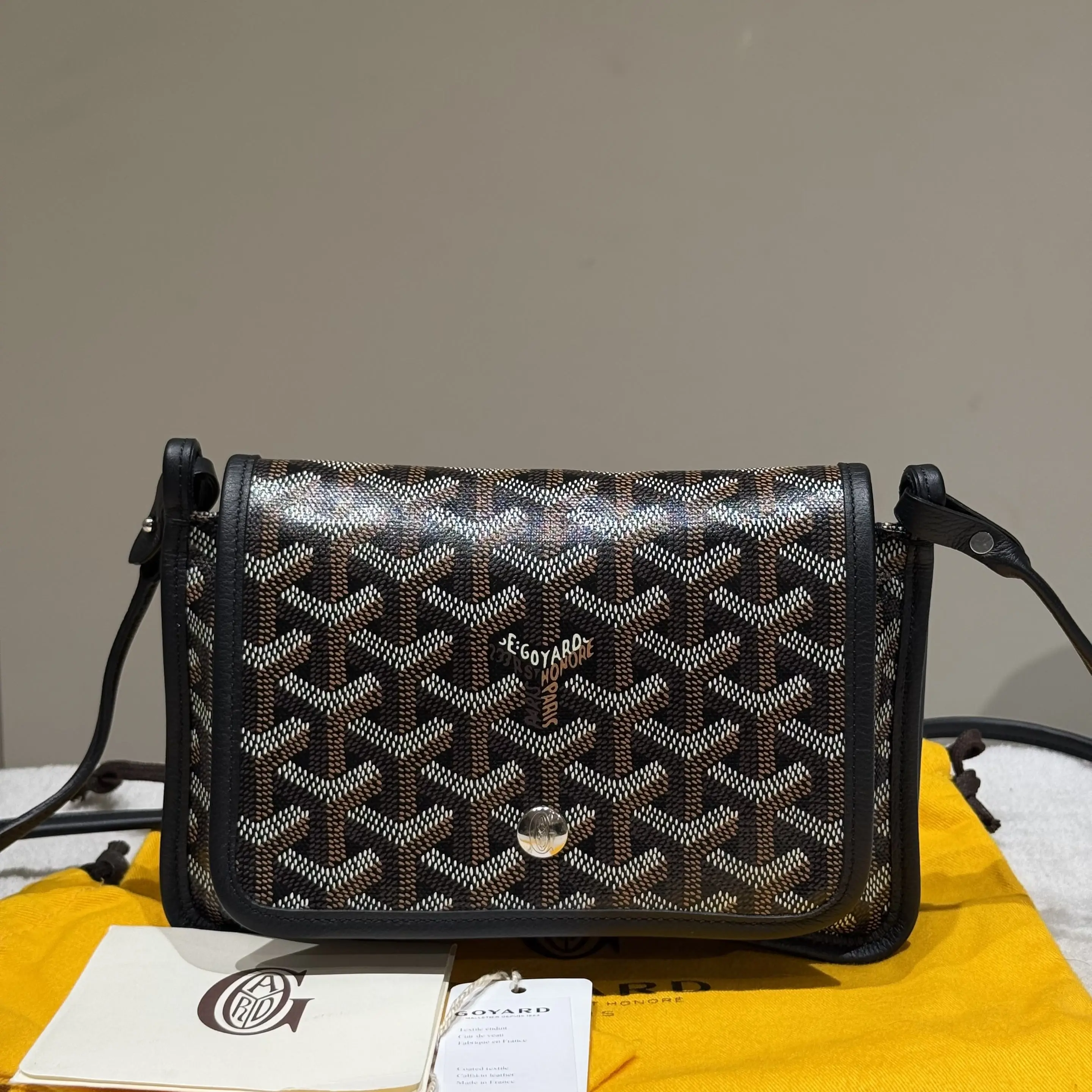 Pre-owned Goyard leather Crossbody bags Belvedere PM in Black Chevron Canvas & 67856893 SH