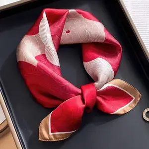 Women’s scarf, fashionable square scarf, elegant fashion accessory, suitable for all seasons, satin scarf, genuine silk scarf, ideal for professional women, travel enthusiasts, office workers, and everyday use.