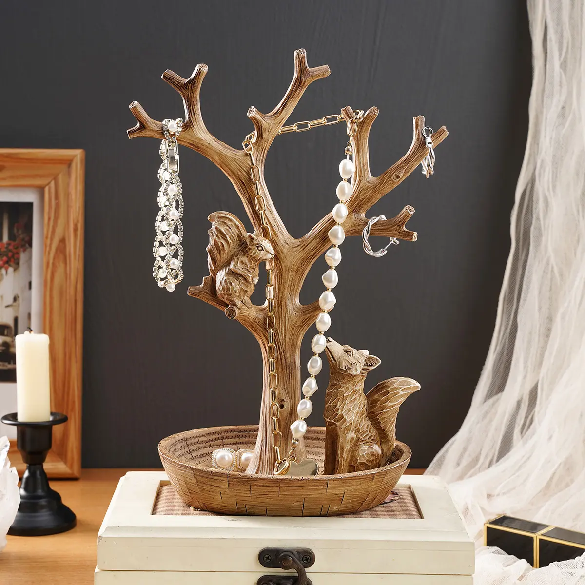 Creative Fox Squirrel Pine Tree Resin Jewelry Box, jewelry cabinet, Jewelry Armoire, Decorative Storage Holder, Office Desk Bookshelf Home Decoration Accessory