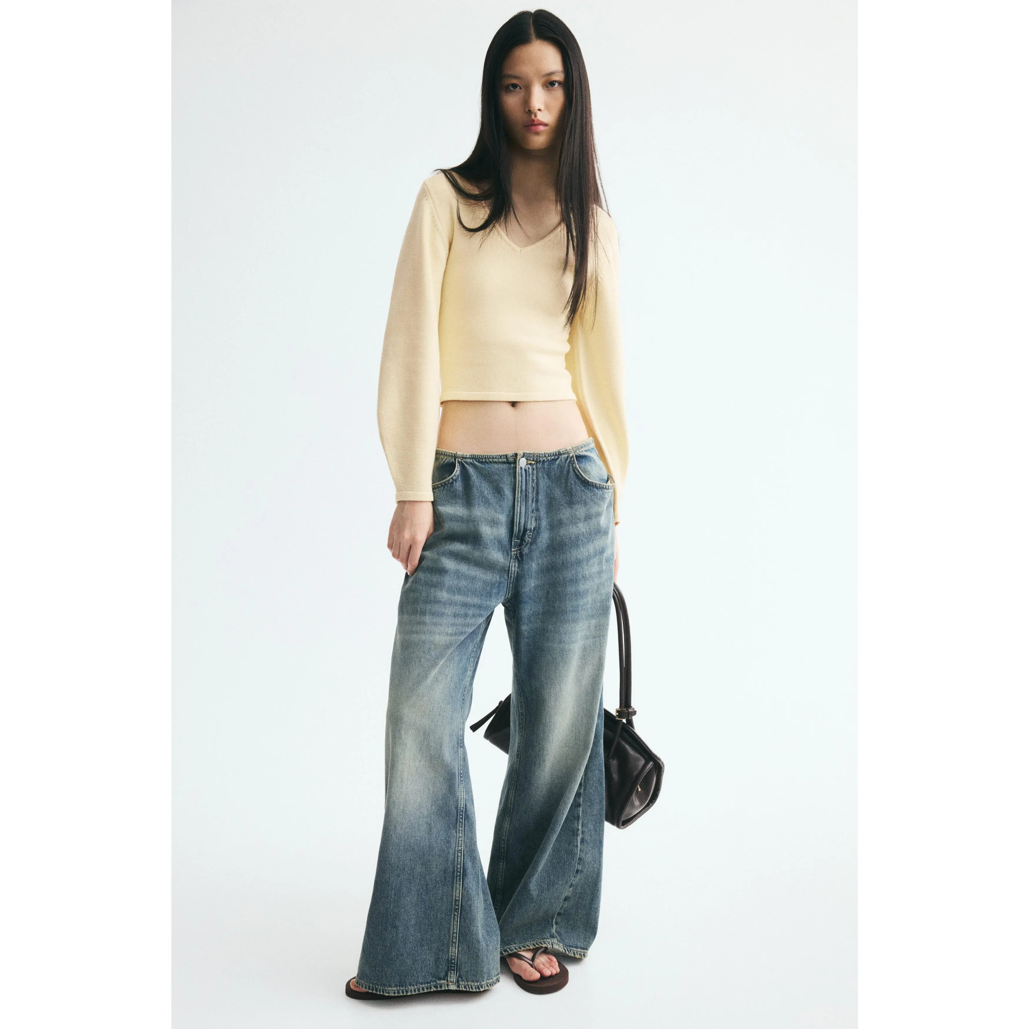 H&M Fine-knit V-neck jumper