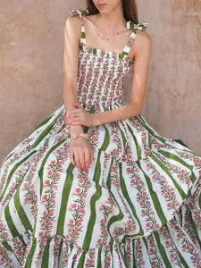 Women Boho Tie Shoulder Maxi Dress Y2k Floral Smocked Long Dress Sleeveless Flowy Summer Beach Sundress 2000s Tie Strap Vacation Patchwork Dresses