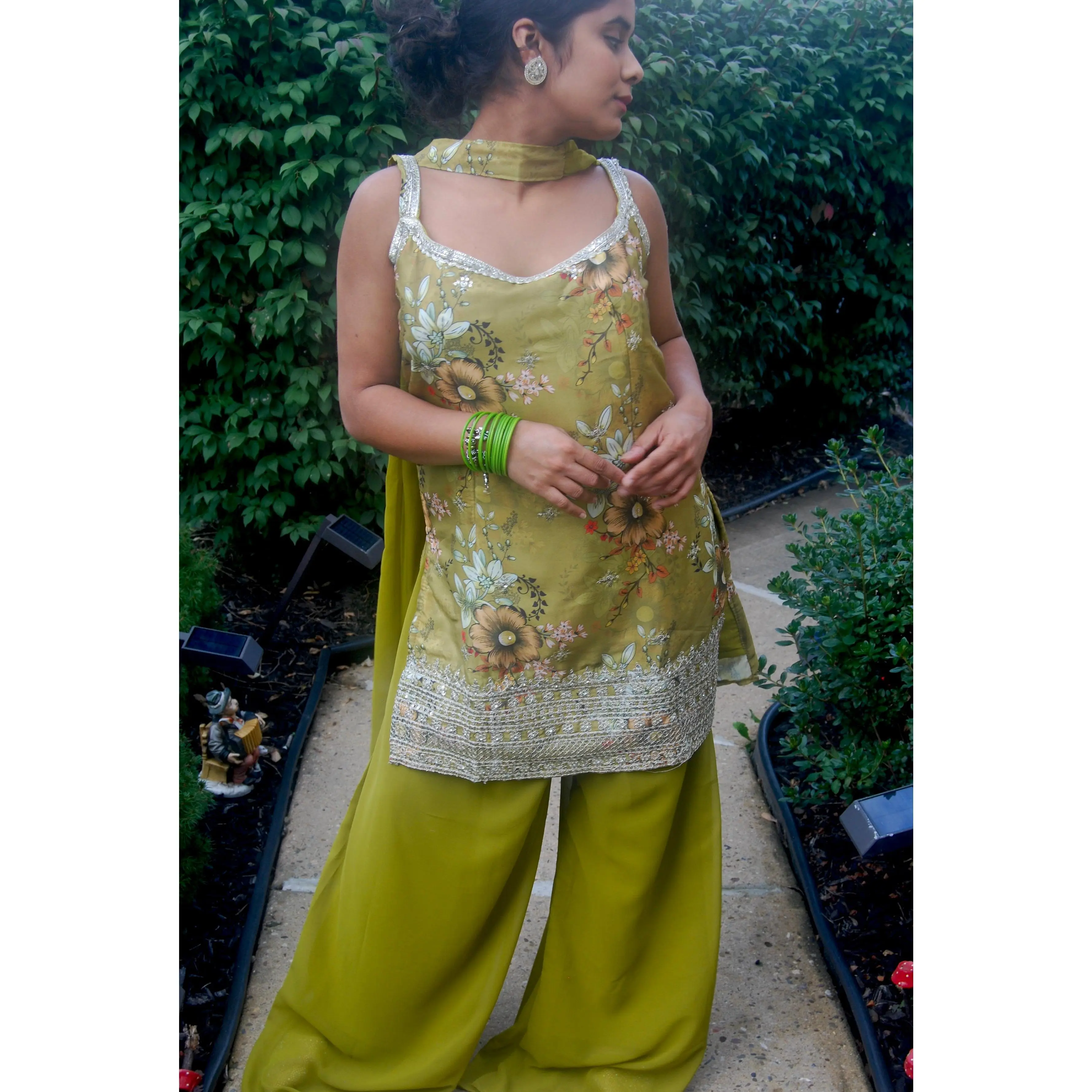 “Taur” Sharara Set