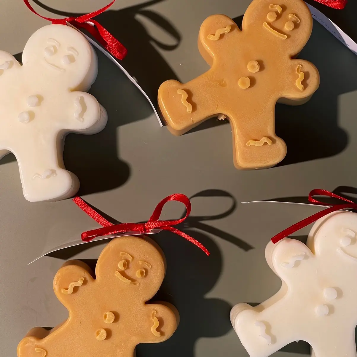 Gingerbread Boy Soy Pillar wax 2.1 oz