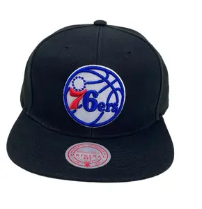 Mitchell & Ness Black NBA Philadelphia 76ers Core Basic Snapback