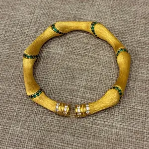 2439 Bamboo Joint Height Bracelet Vintage Brushed Craft Alloy Bracelet with Green and White Stones