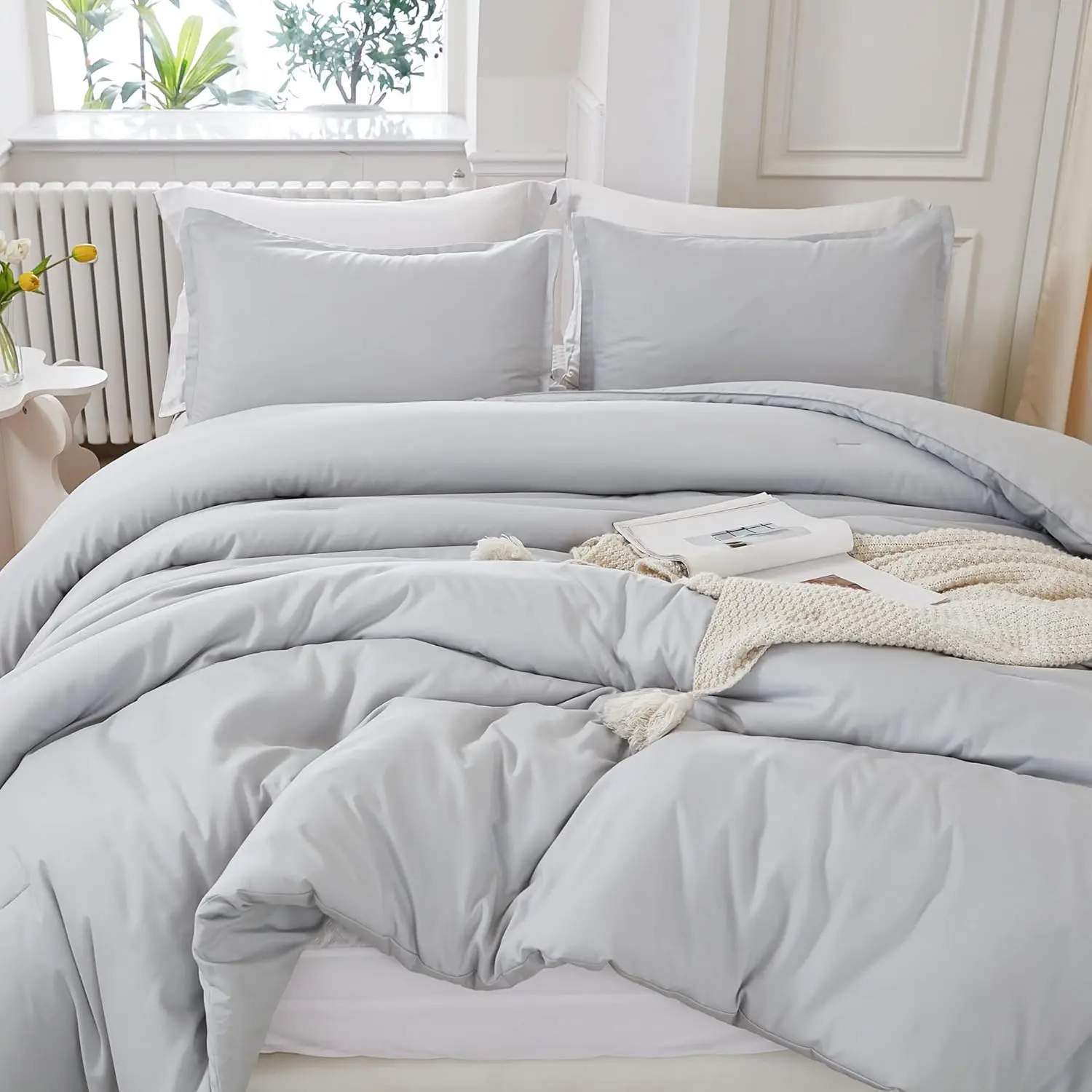 Light Grey Comforter Queen Size, 3 Lightweight Comforter, Fluffy (90x90In Comforter  2 Pillowcases)