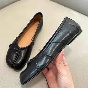 2026 New Women's Shoes Walking Shoes Women's Dance Shoes, Retro Pleated Shoes, Multi-purpose Split-toe Shoes Pig's Trotters, Flats, Horseshoe Shoes Ballet Flats Shoes