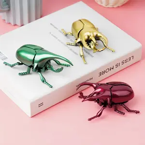 3 PCS Mechanical Beetle Simulation Models: Children's Observation Puzzle Toy Simulating Battle Beetles， Realistic Crawling Plastic Insect Creative Prank Prop for Boys and Girls Party Halloween, Christmas gifts，Suitable for children aged 3 and above