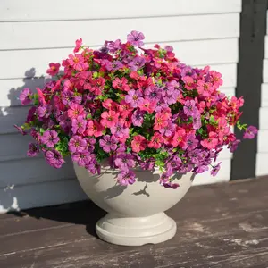 Artificial flowers, Artificial potted flower, suitable for indoor and outdoor use, serving as spring and summer garden and home decorations. Hanging daisies and eucalyptus leaves, these plants are perfect for decorating green balconies