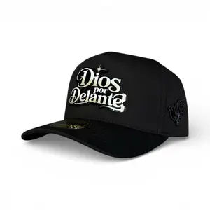 Gorra “Dios Por Delante” estilo placa alta Calidad y ajustable - high quality adjustable Black or Red SnapBack cap
