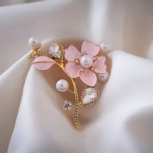 Elegant Flower Blossom Pearl Rhinestones Brooch Pin