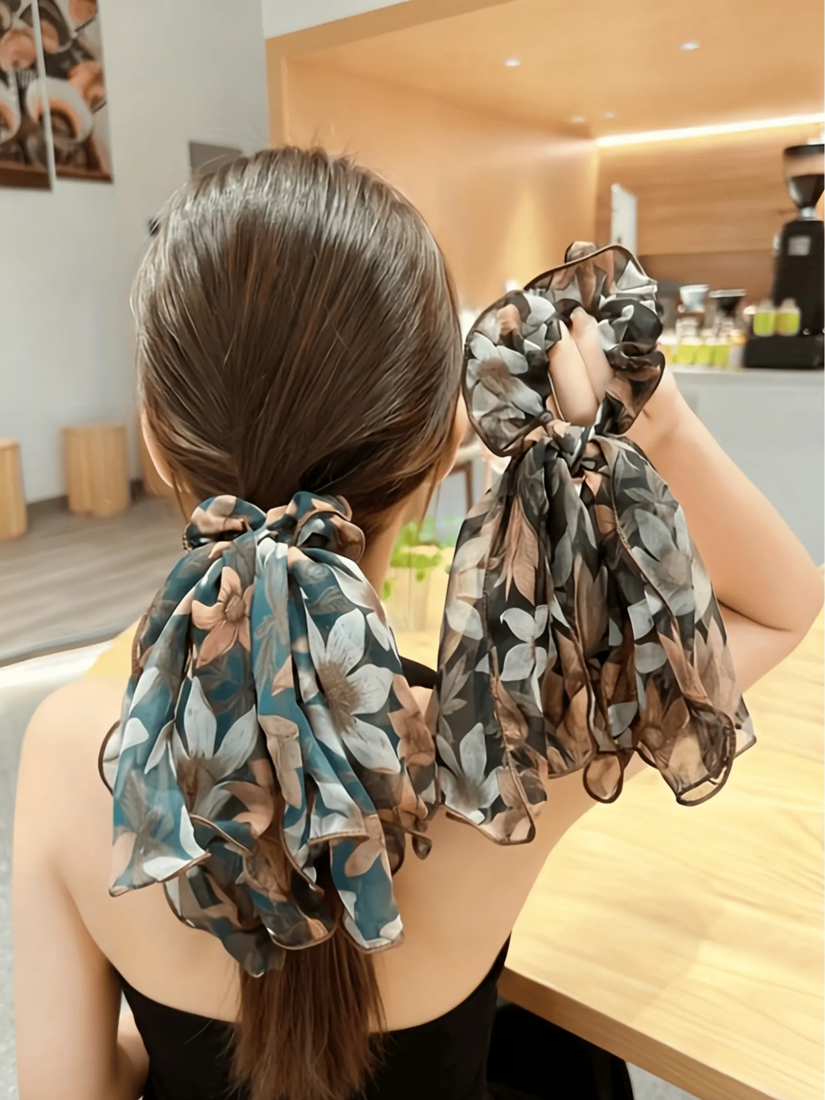 French Bow Hairband, Vintage Floral Lace Design, Scrunchie, Fashionable Hair Accessories, Hair Scrunchies, Elegant High-End Luxurious Feel, Perfect for Weddings, Parties, Dates, Commuting, Daily Use, Floral Hairbands